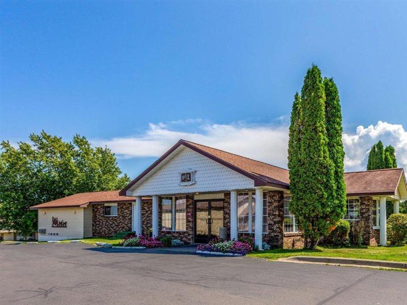 Quality Inn Lakefront Saint Ignace Exteriér fotografie