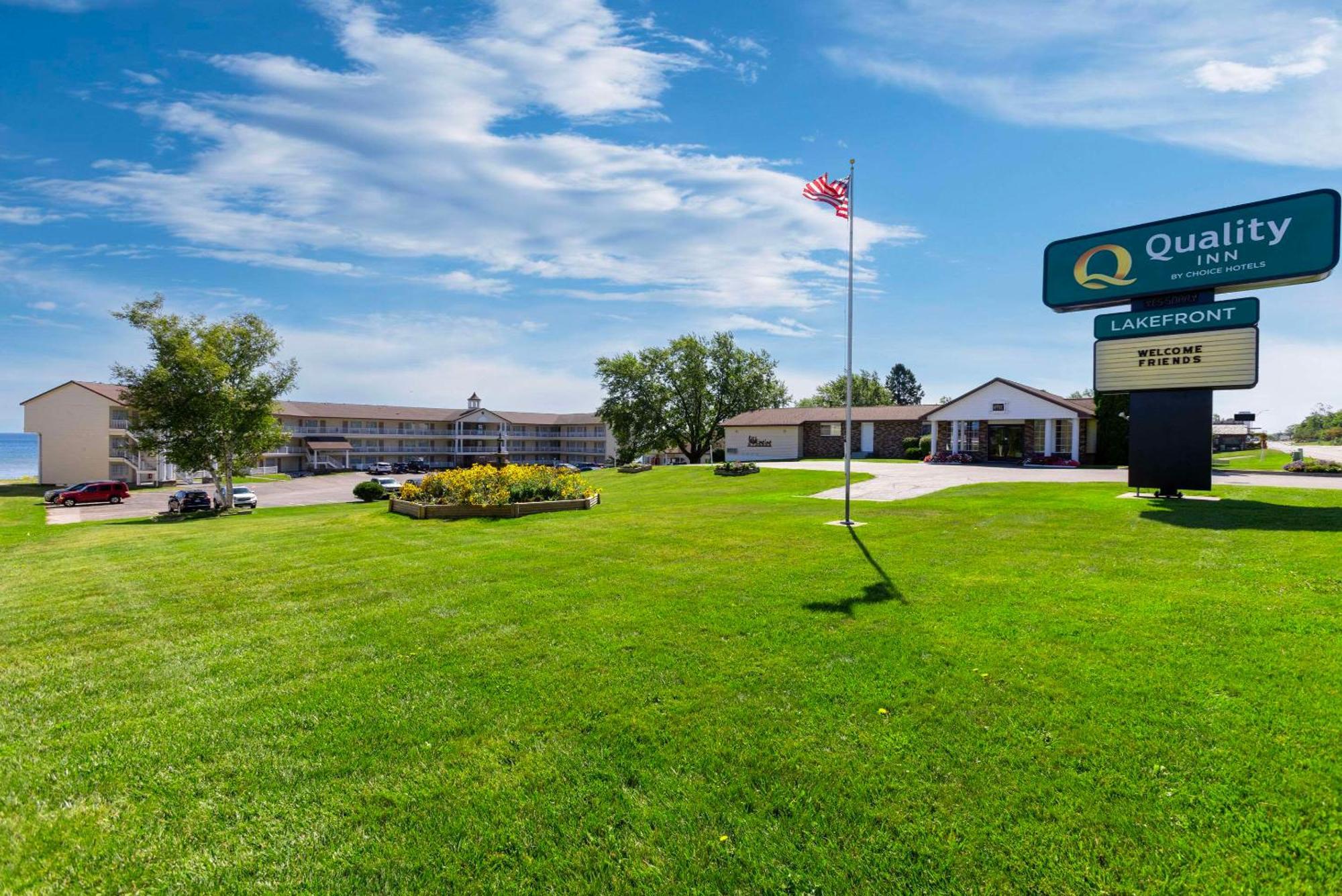 Quality Inn Lakefront Saint Ignace Exteriér fotografie