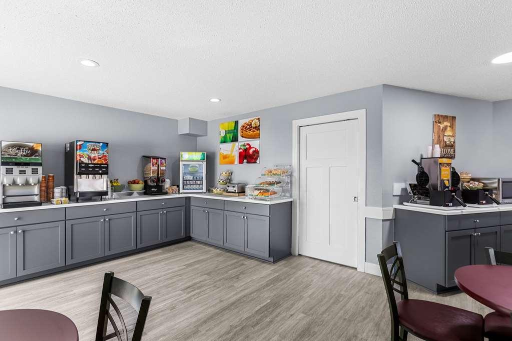 Quality Inn Lakefront Saint Ignace Restaurace fotografie